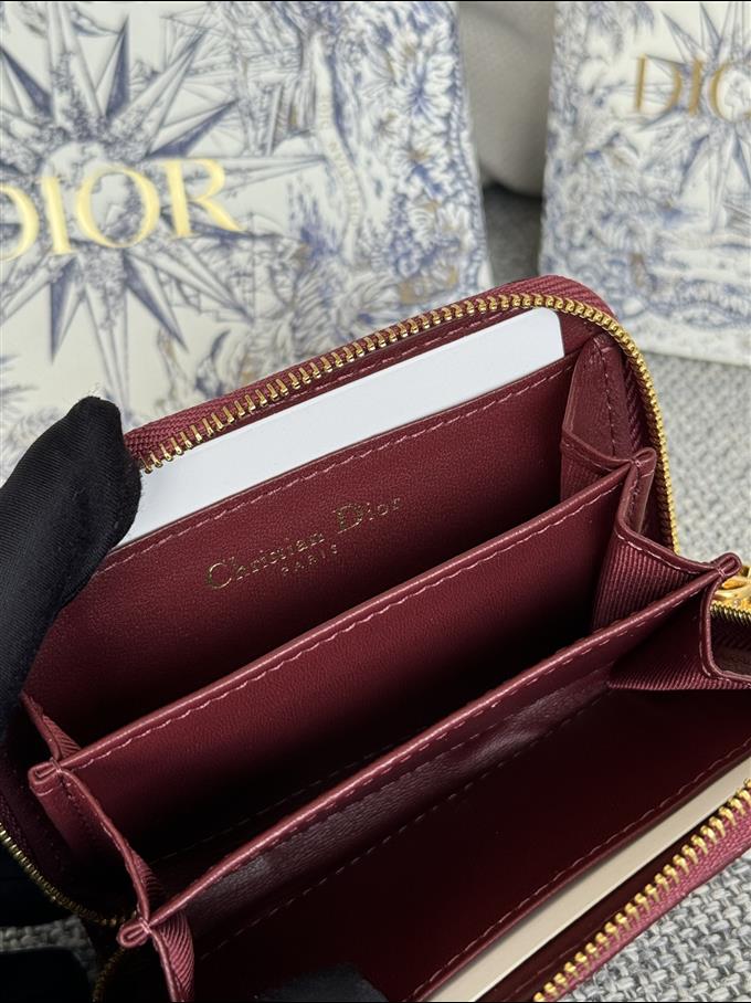 2025228Y270P18213547