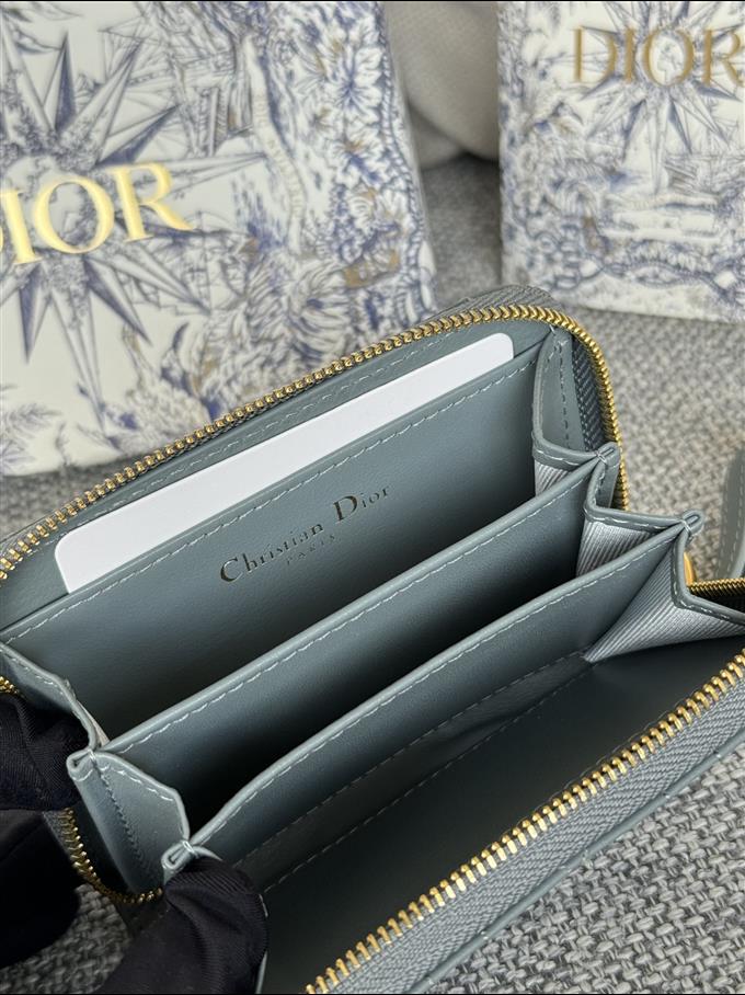 2025228Y270P182135899