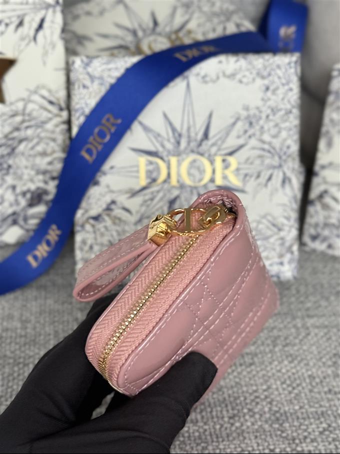 2025228Y270P182136453