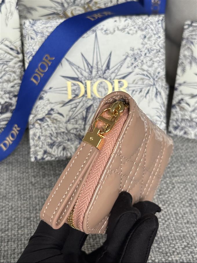 2025228Y270P182136596