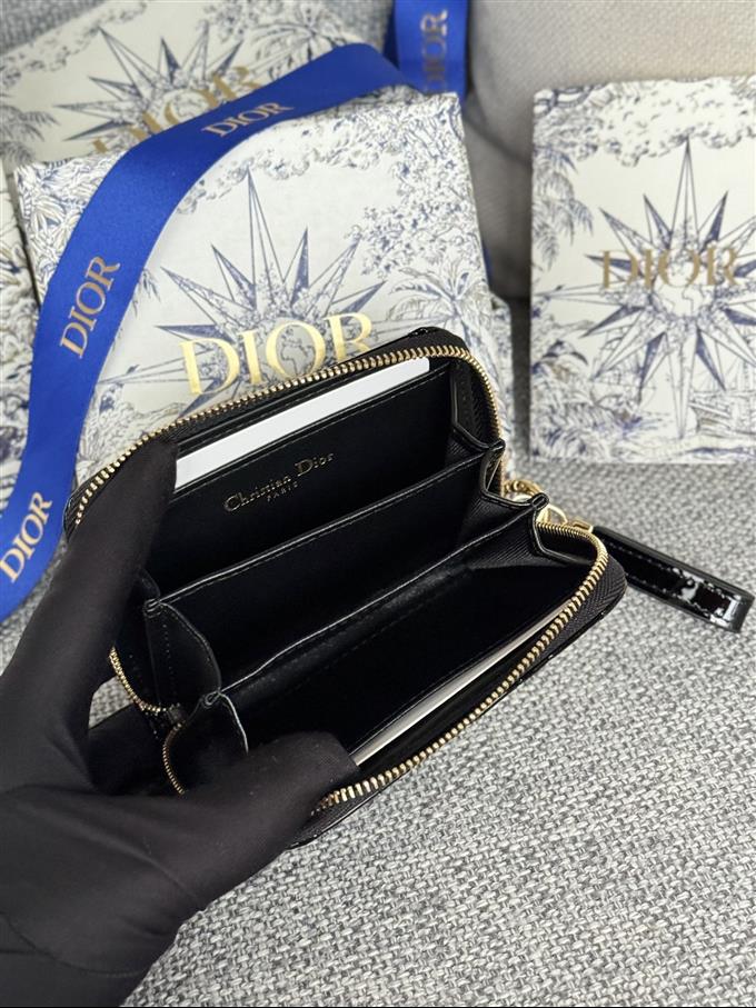 2025228Y270P182136896