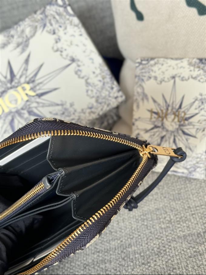 2025228Y270P182137341