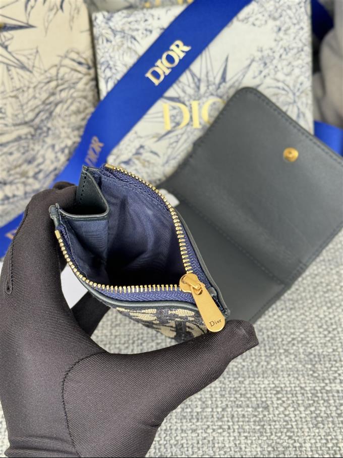 2025228Y280P182137908