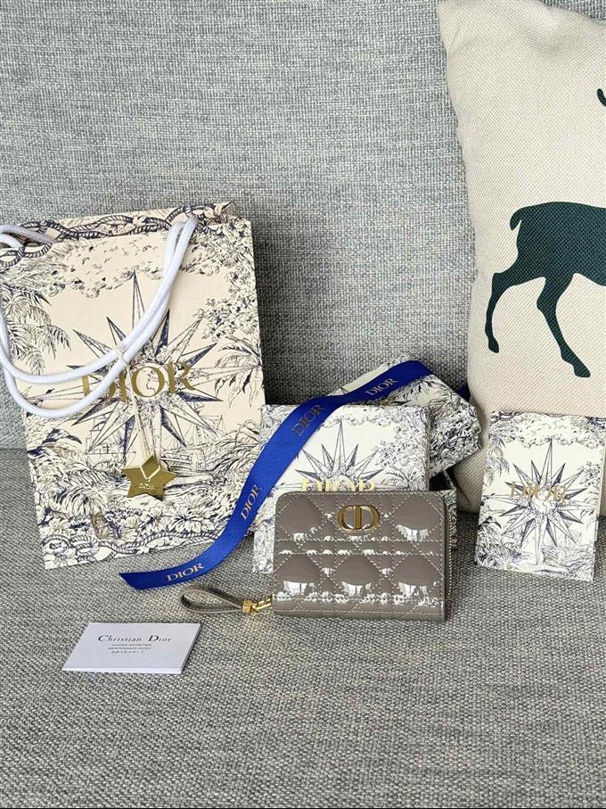 2025228Y330P20371158