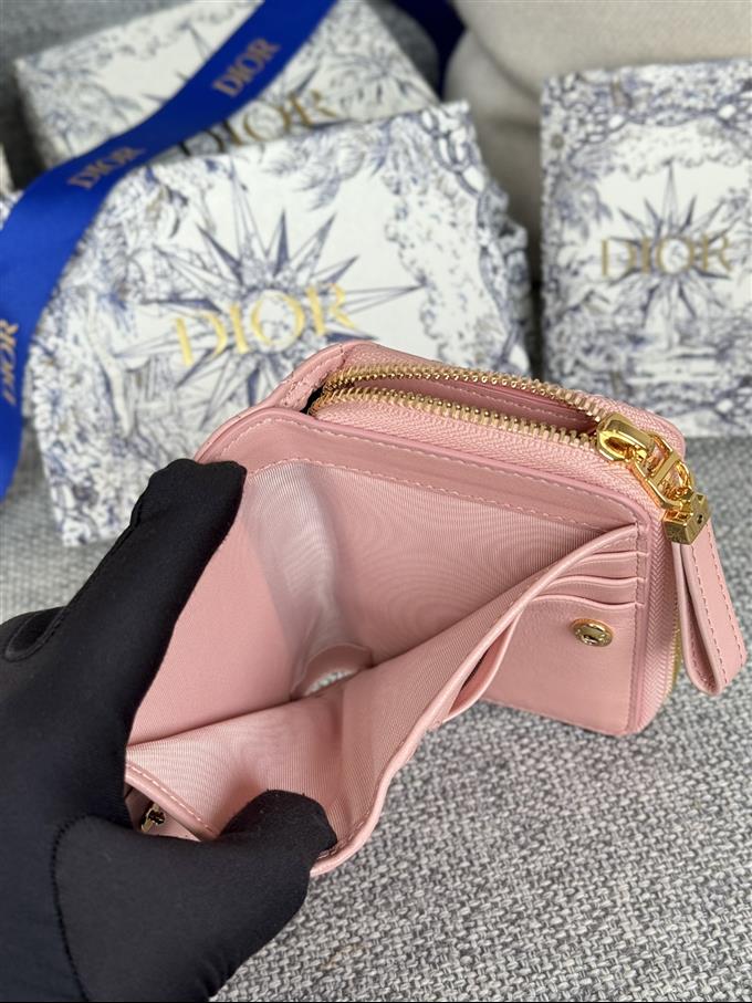 2025228Y330P203713424