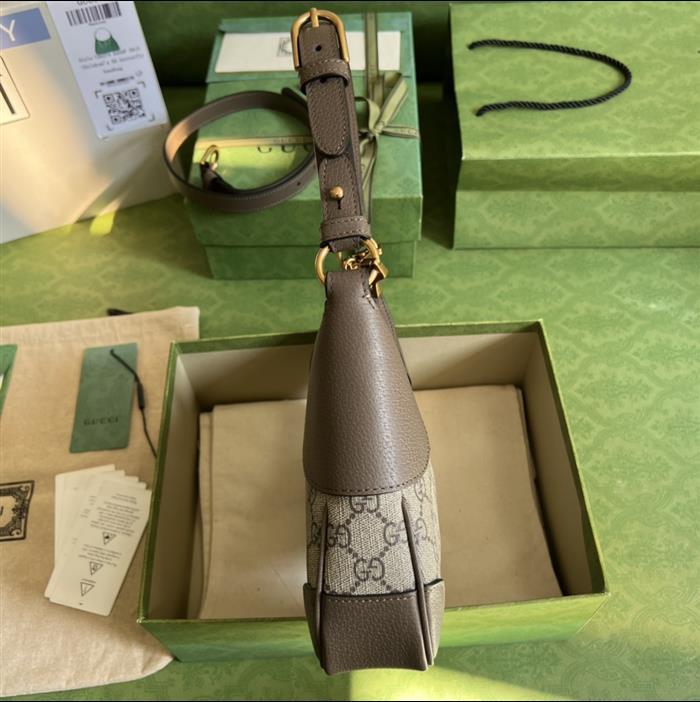 2025210C731817N202156673