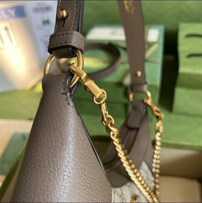 2025210C731817N202156752