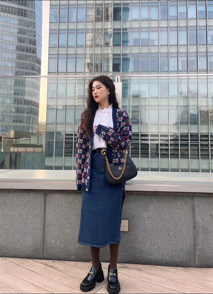 2025210C731817N202158429