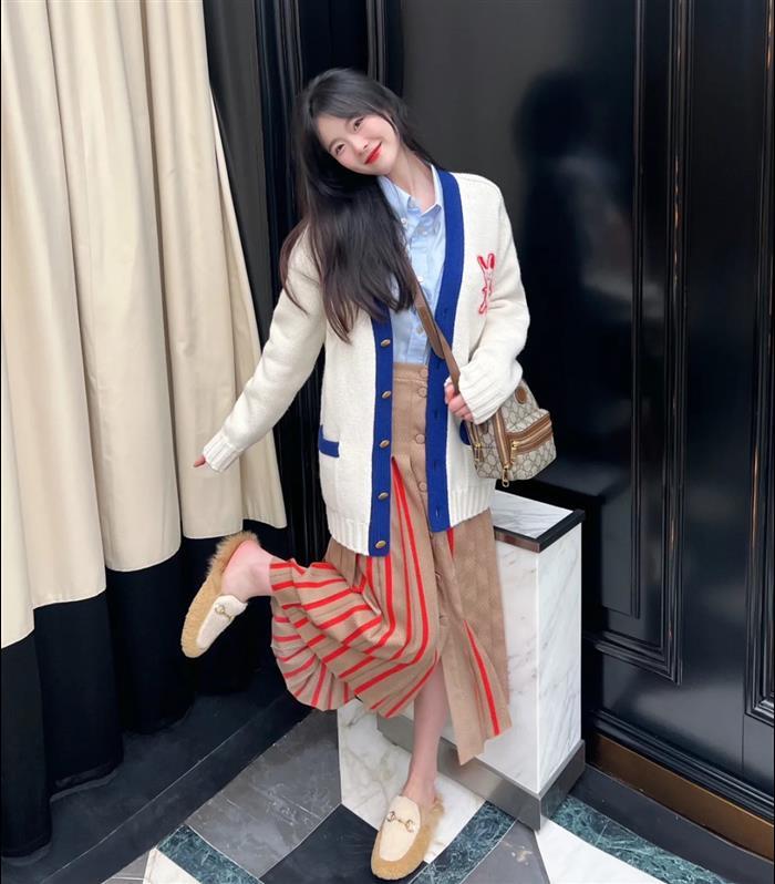 2025210C725654N20124253