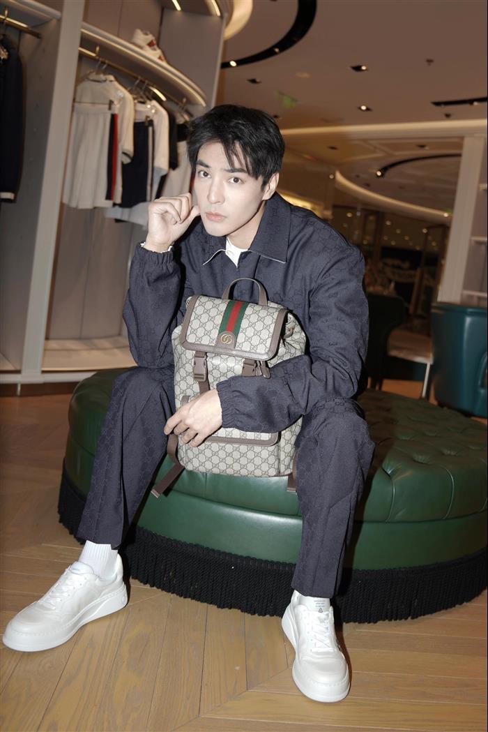 2025210C792114N201859792