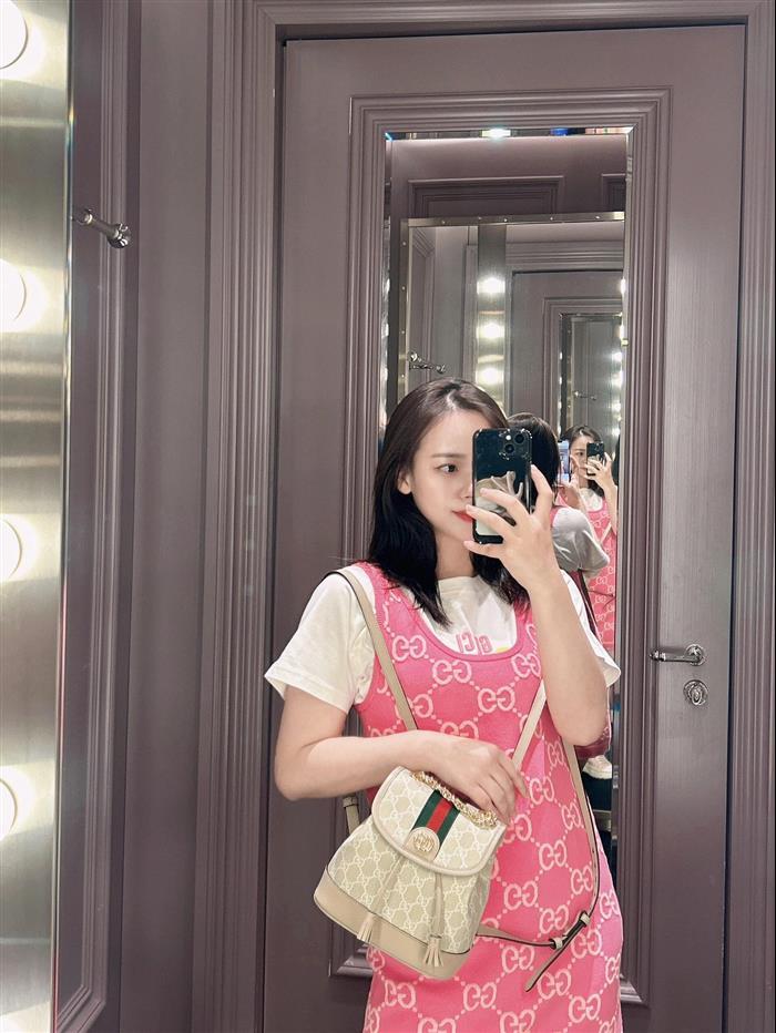 2025210C795221N20192204