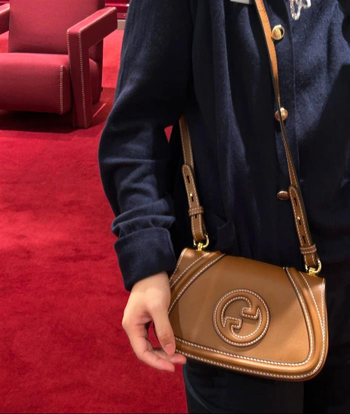 2025210C815700N203029426