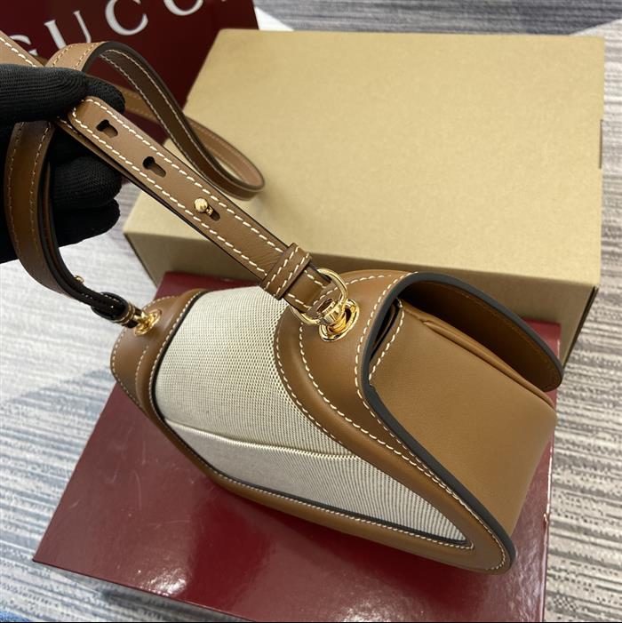 2025210C815700N203030381