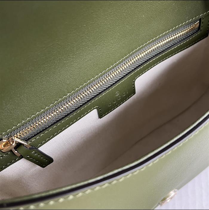 2025210C815715N202138816