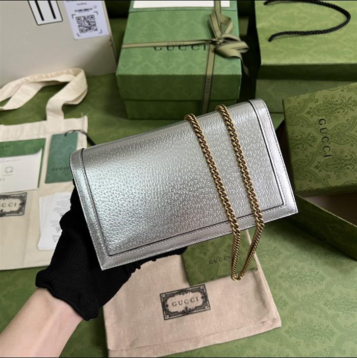 2025210C696817N202044377