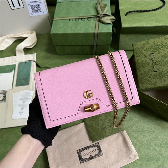 2025210C696817N202044489