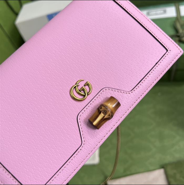 2025210C696817N202044537