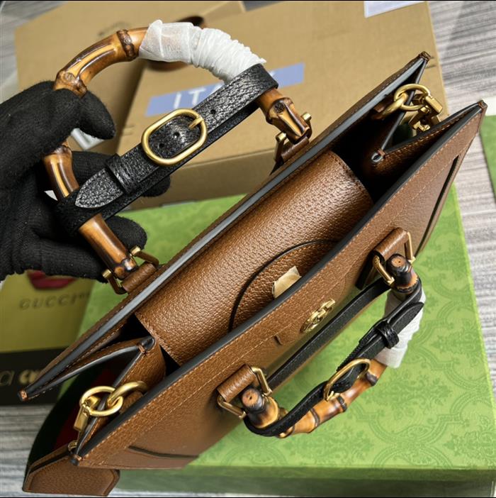 2025210C702721N202045600