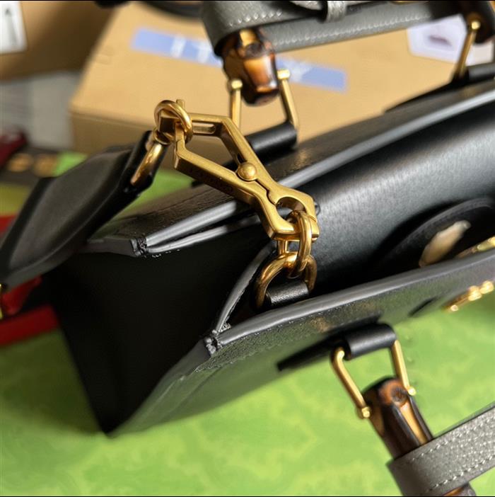 2025210C702721N202046256