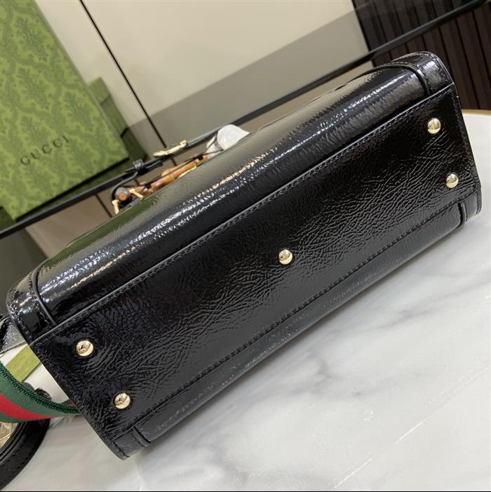 2025210C702721N202046724