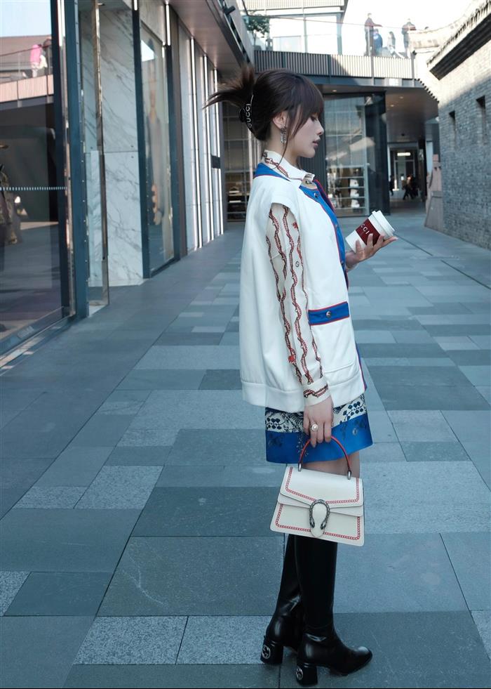 2025210C739496N20196311