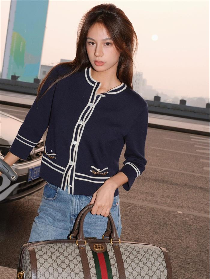 2025210C724612N201829798