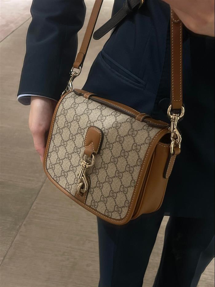 2025210C815211N202223887