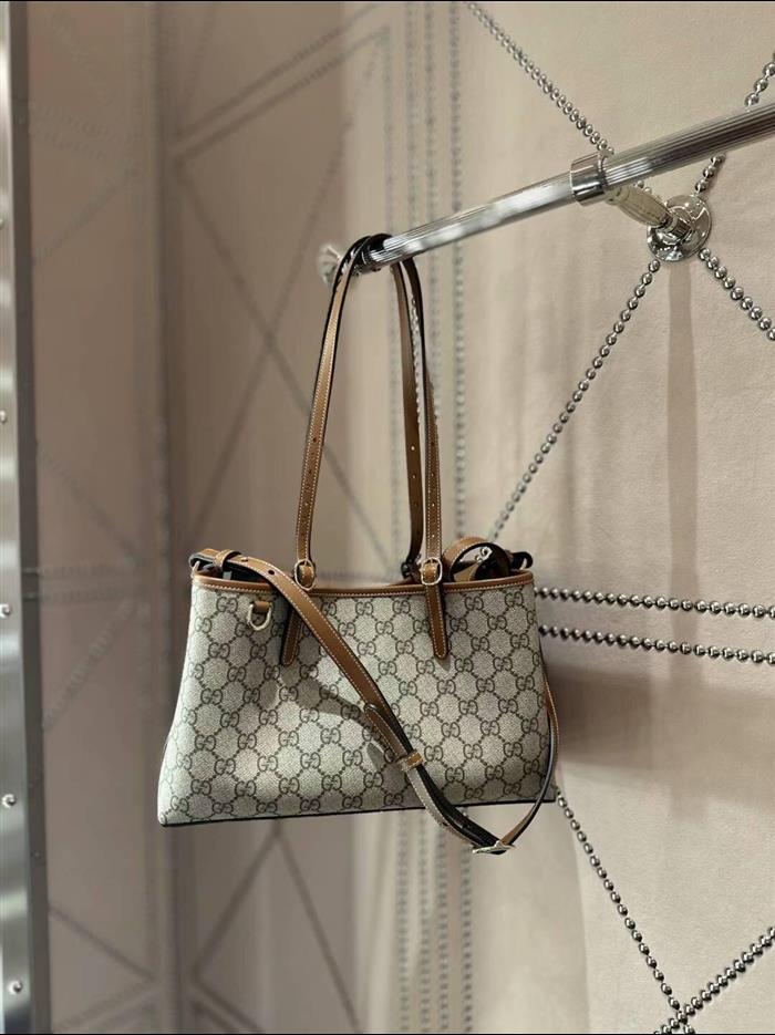 2025210C815214N202225211