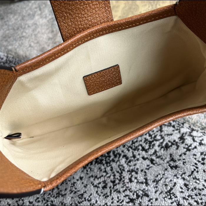 2025210C735106N201248538