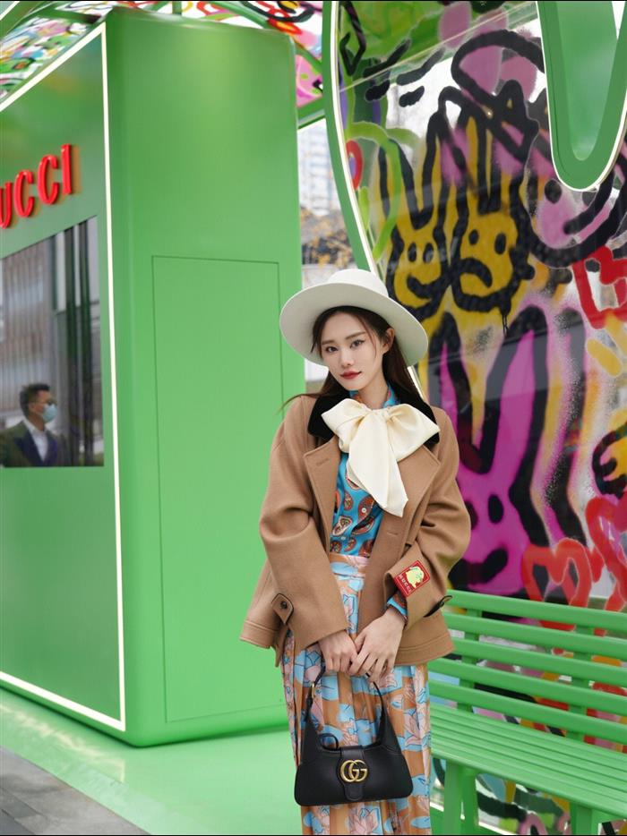 2025210C735106N201248820