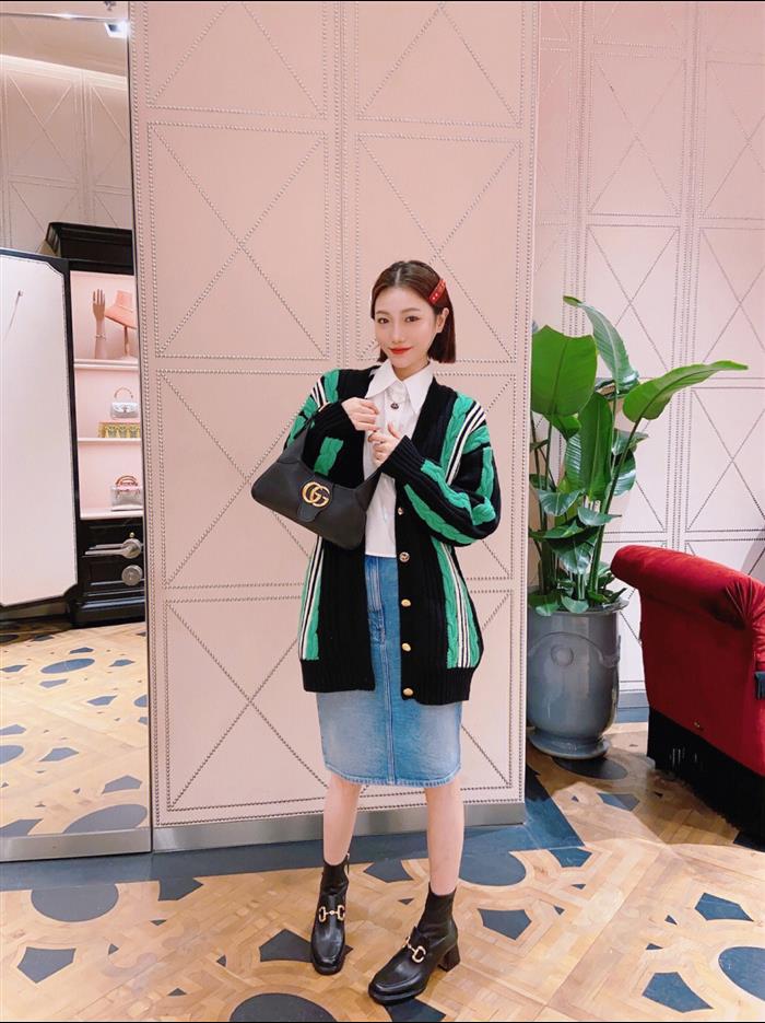 2025210C735106N20124923