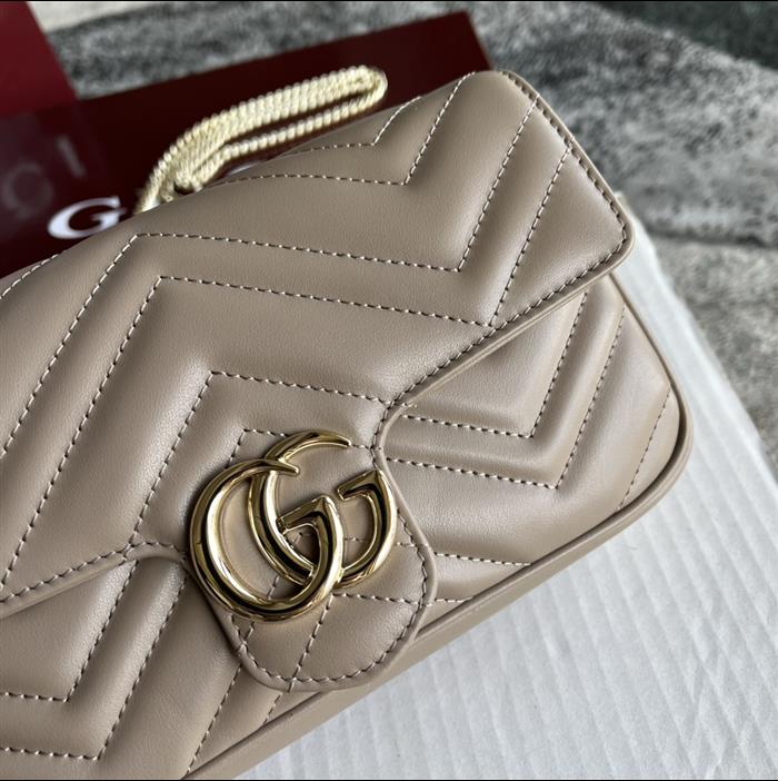 2025210C751526N201815825