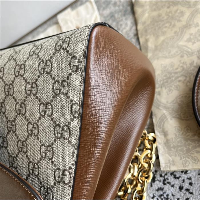 2025210C702049N201954925