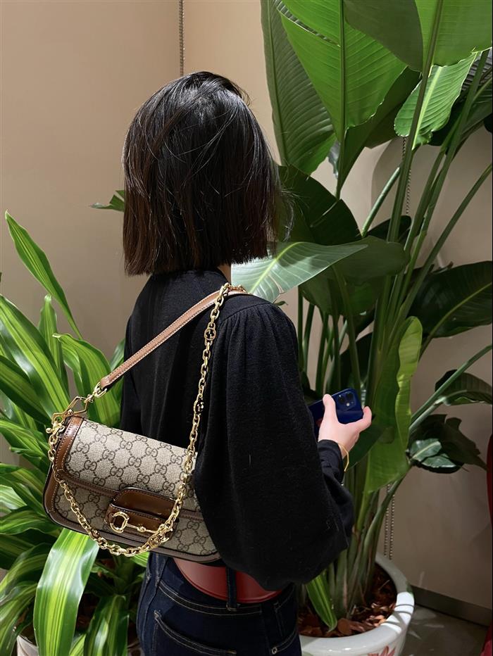 2025210C735178N201957932