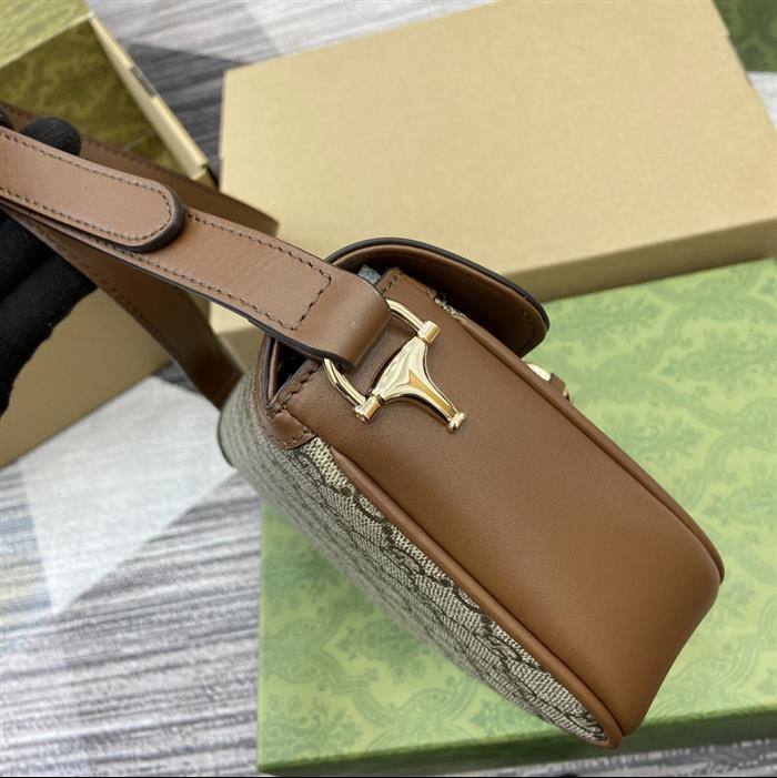 2025210C815205N20206697