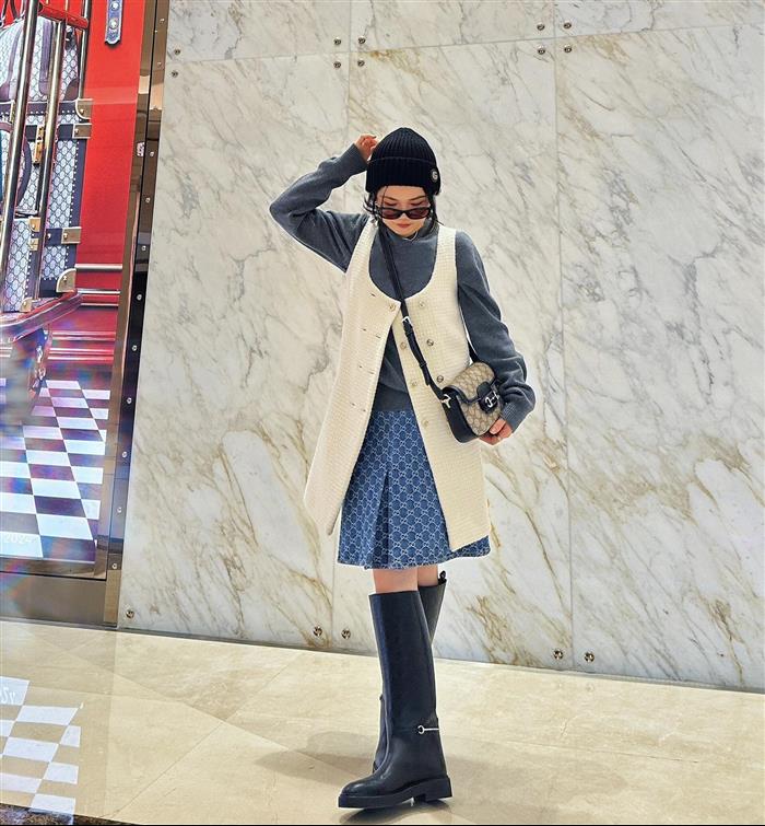 2025210C815205N20207465