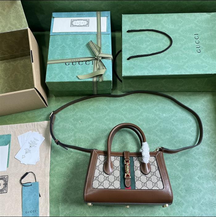 2025210C772126N202013693