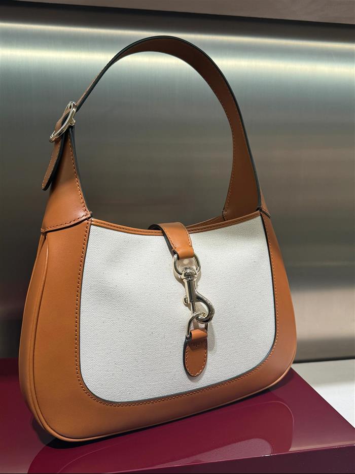 2025210C782849N202015402