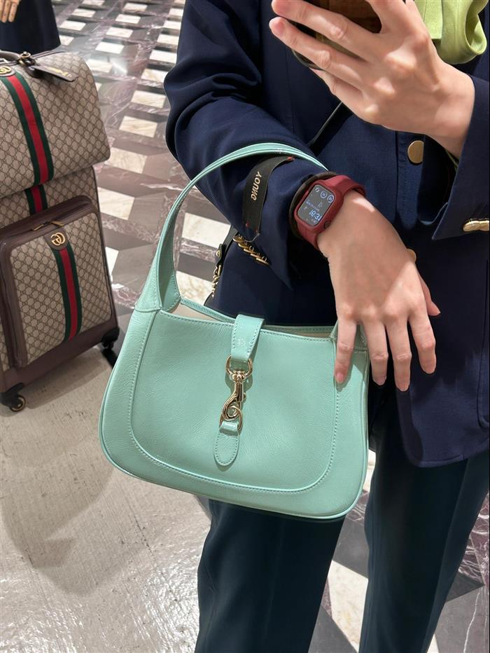 2025210C782849N202017711