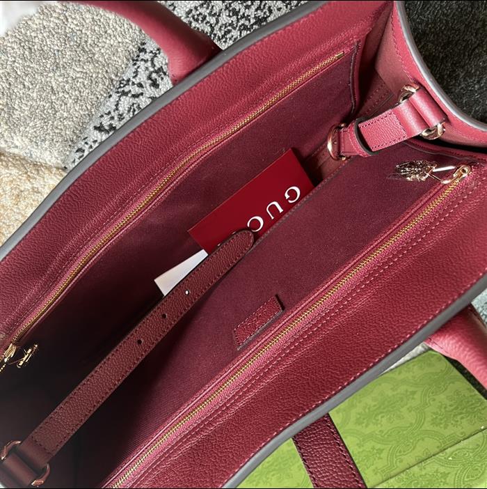 2025210C795282N202028204