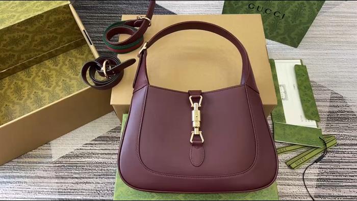 2025210C810232N202031190