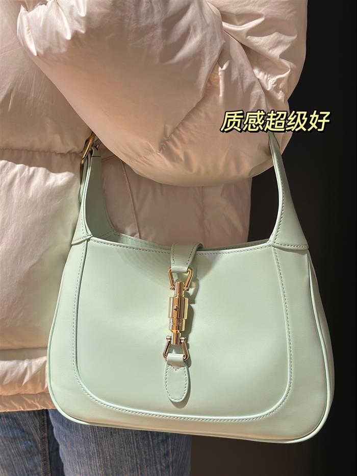 202529C636709N164110400