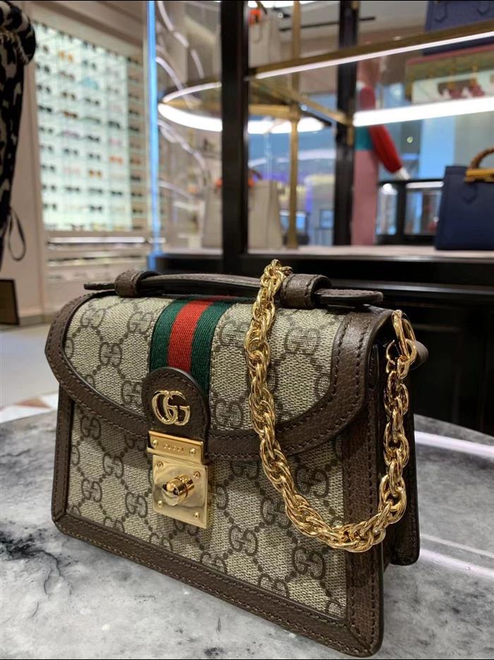 2025210C696180N201823932