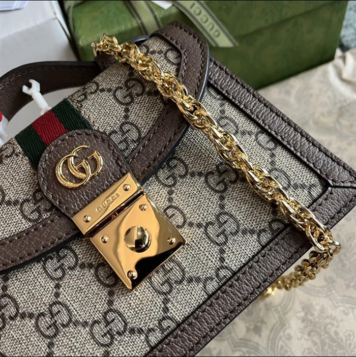 2025210C696180N201824119