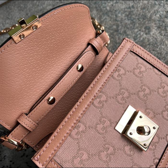 2025210C696180N201824717