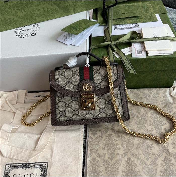 2025210C696180N20182472