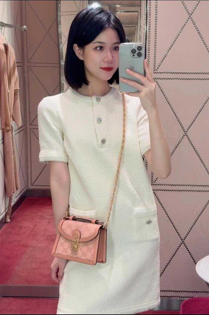 2025210C696180N201824812