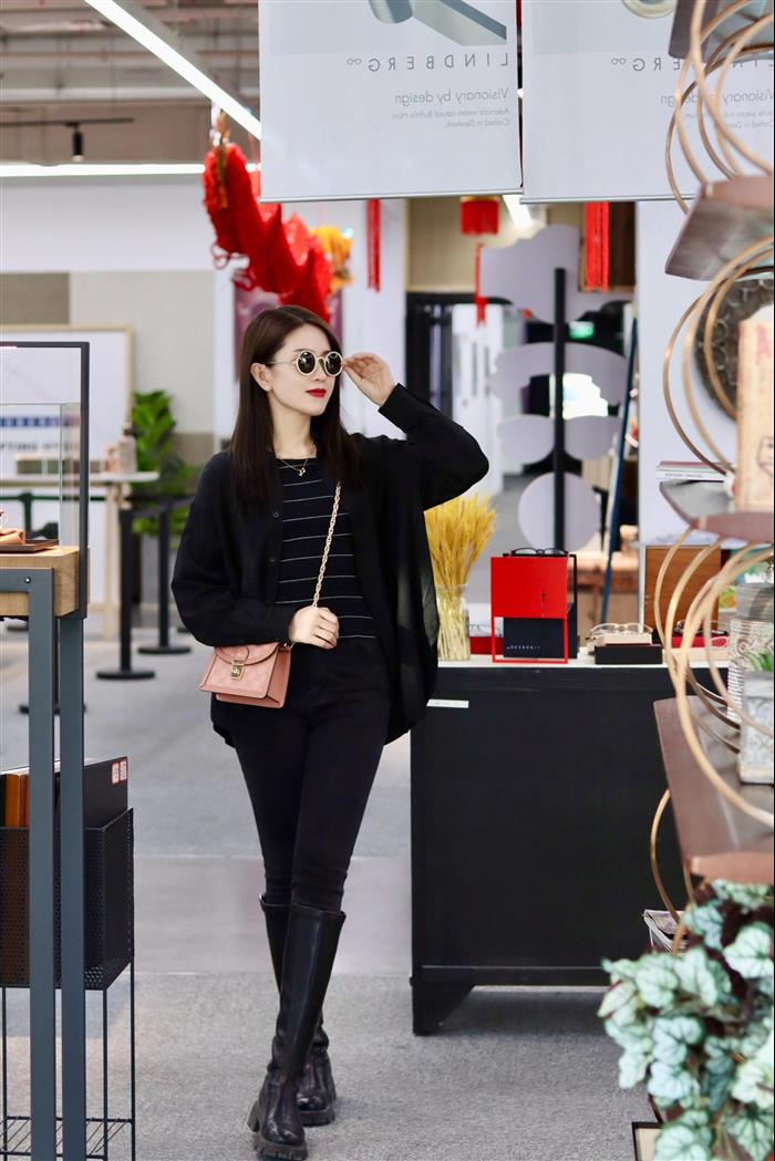 2025210C696180N201824923