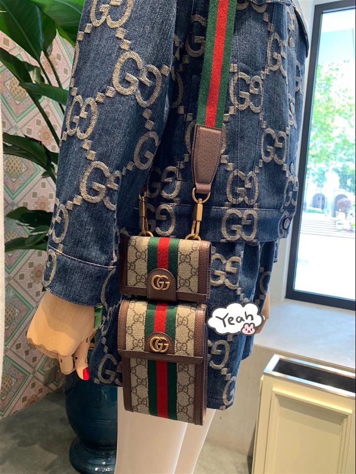 2025210C699173N201825174