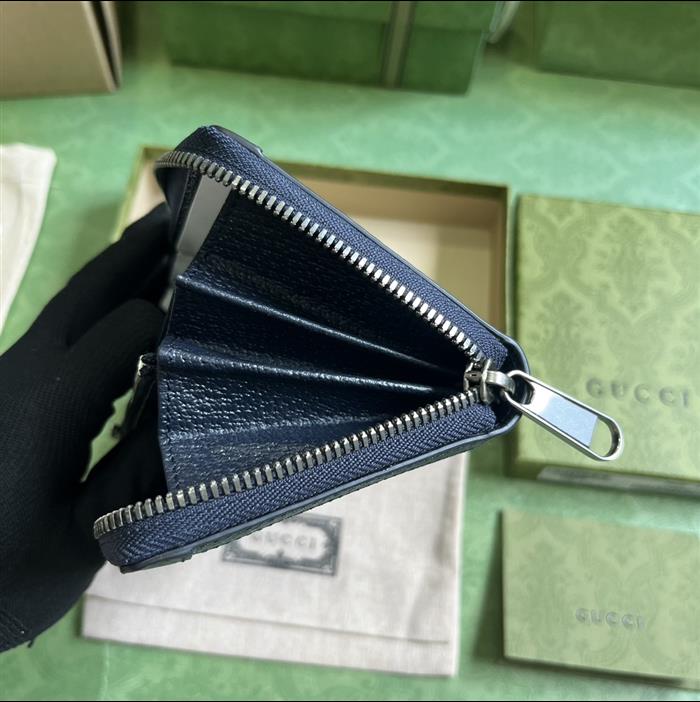 2025210C706844N201827384